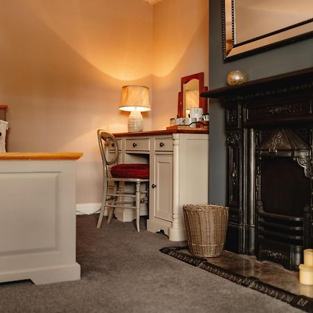 Отель Wheatacre White Lion Burgh Saint Peter Экстерьер фото